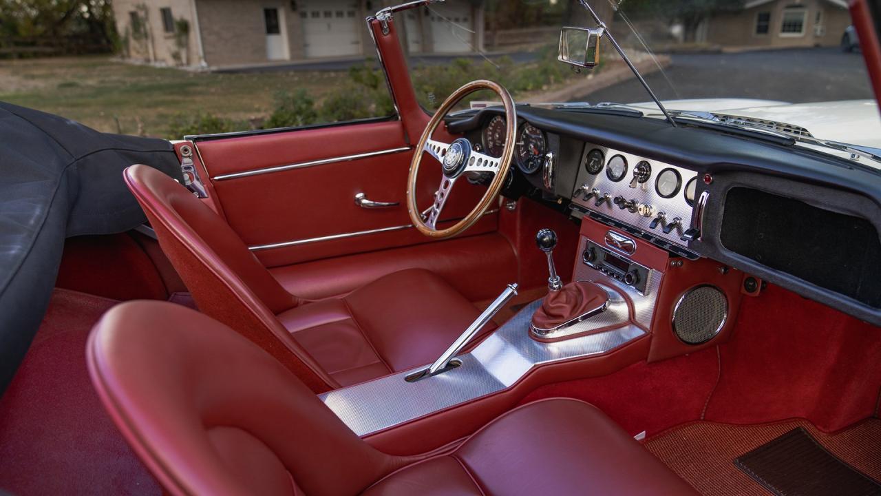1961 Jaguar E-Type Series 1 3.8 Roadster