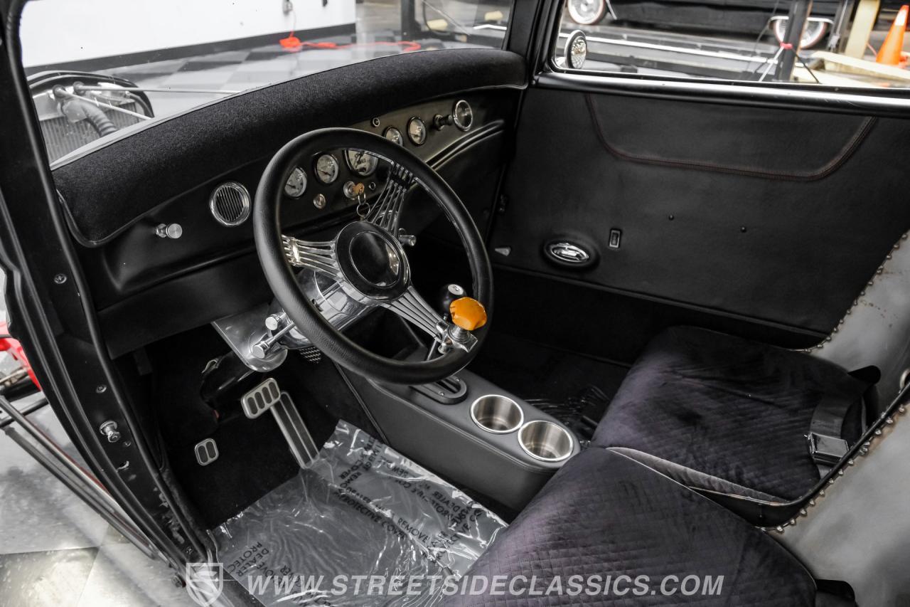 1932 Ford 3-Window Coupe