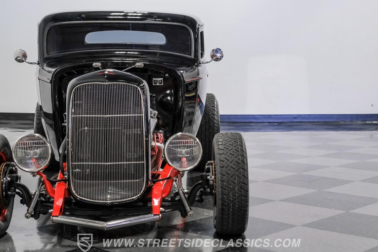 1932 Ford 3-Window Coupe