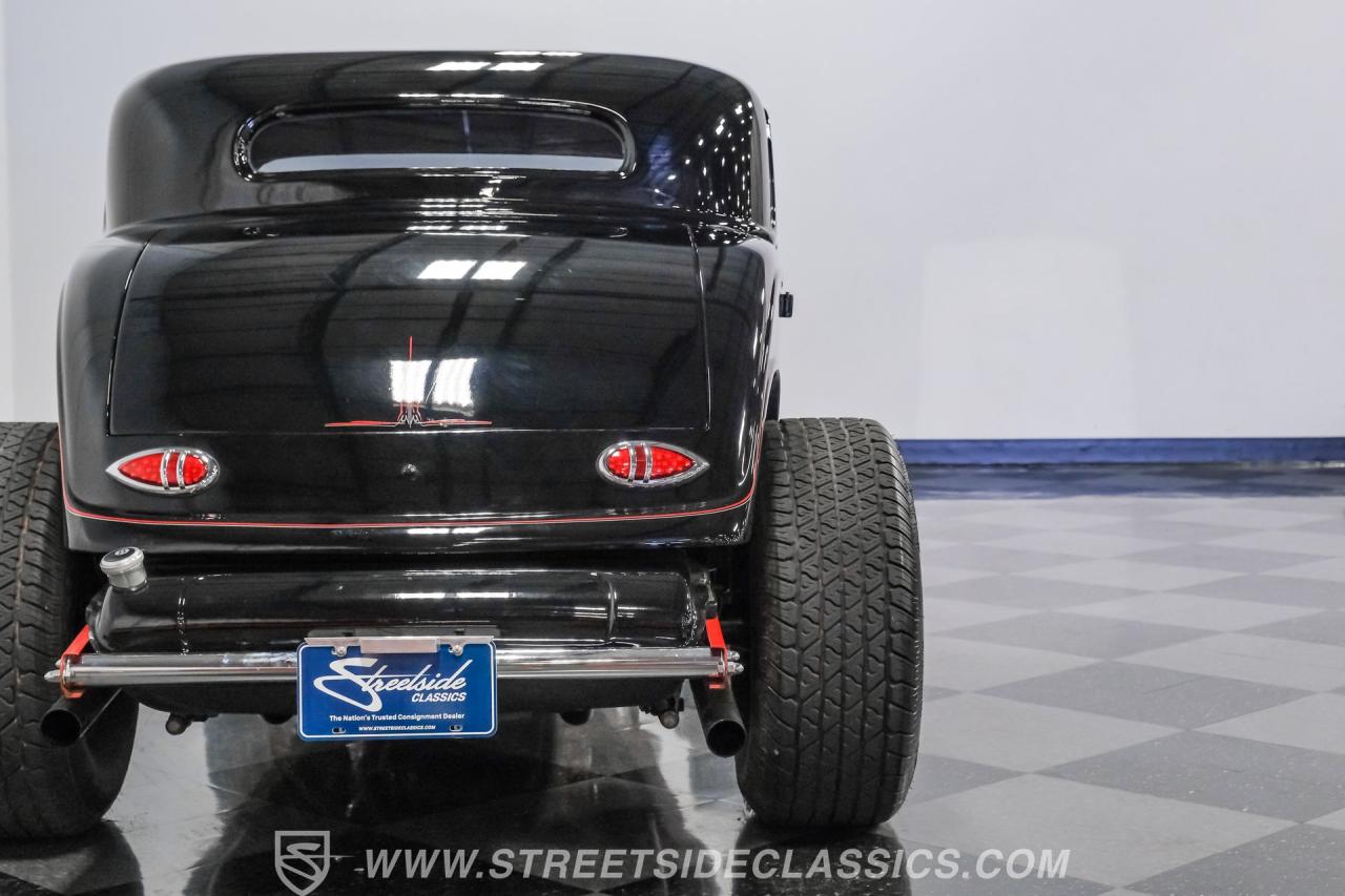 1932 Ford 3-Window Coupe