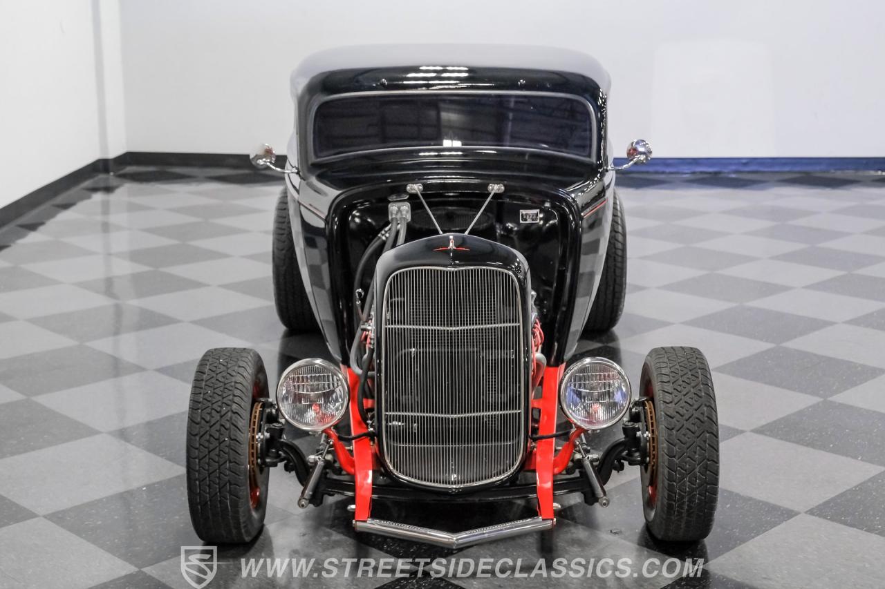 1932 Ford 3-Window Coupe