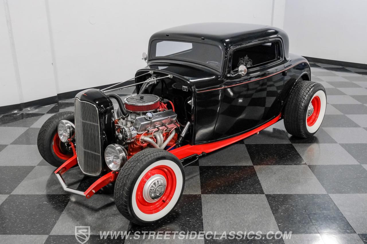1932 Ford 3-Window Coupe