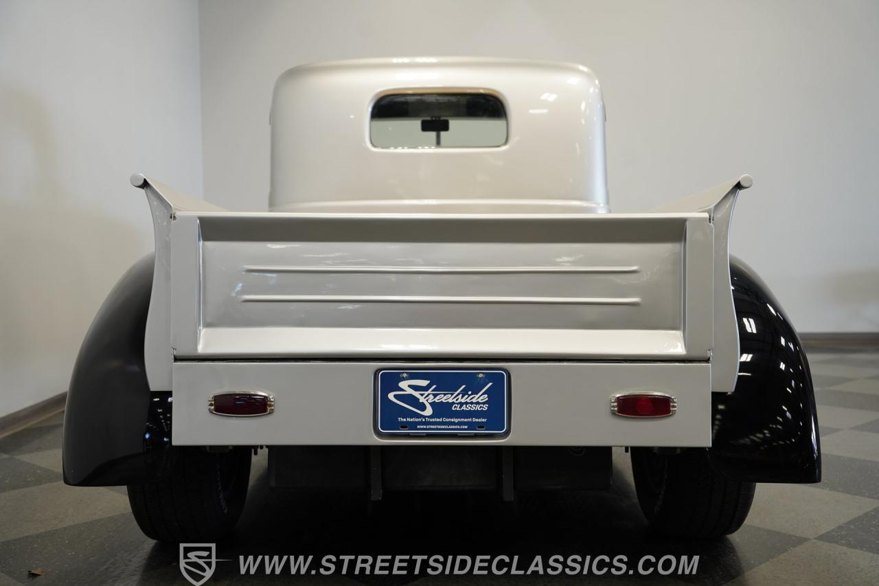 1946 Dodge 1/2-Ton Pickup