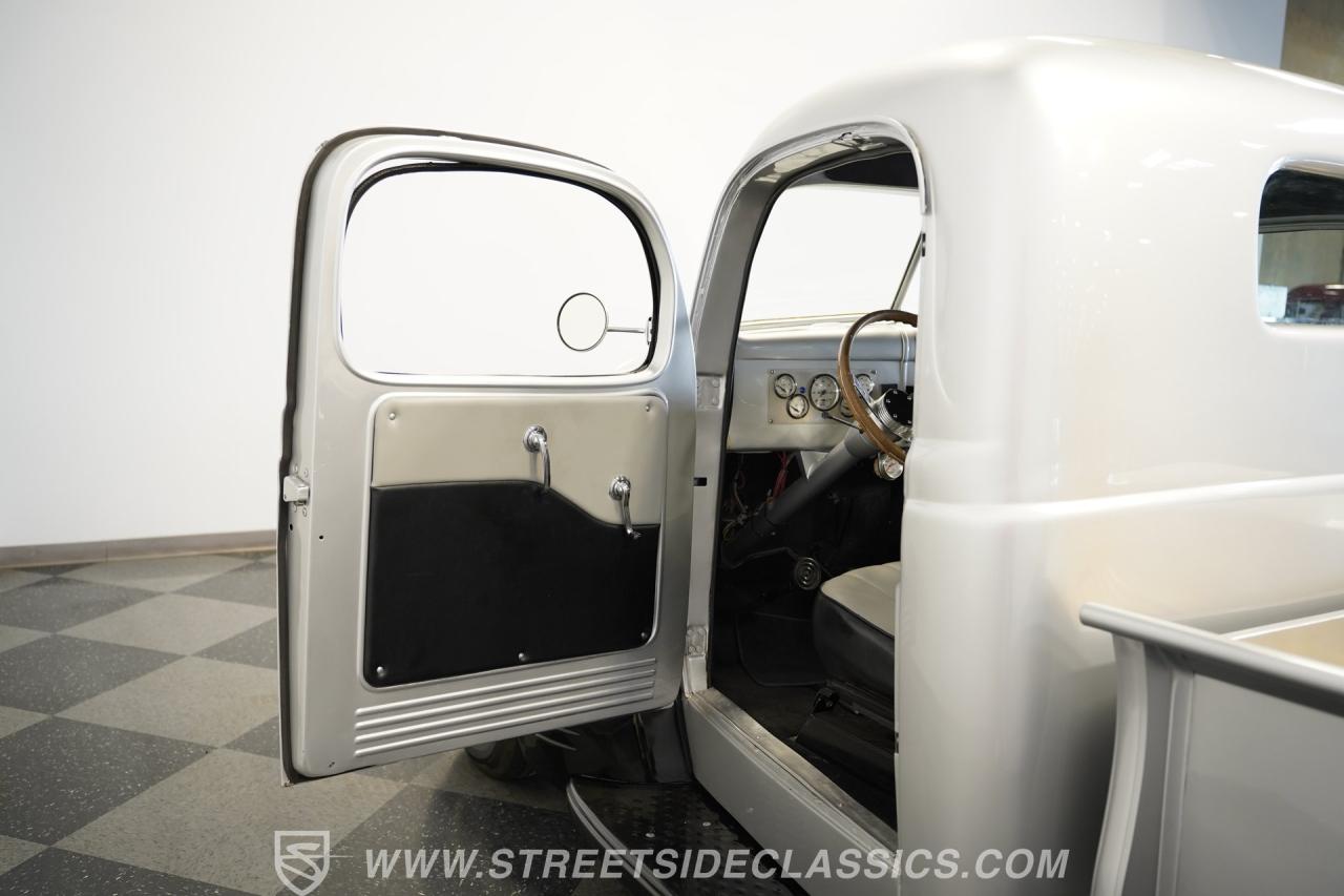 1946 Dodge 1/2-Ton Pickup