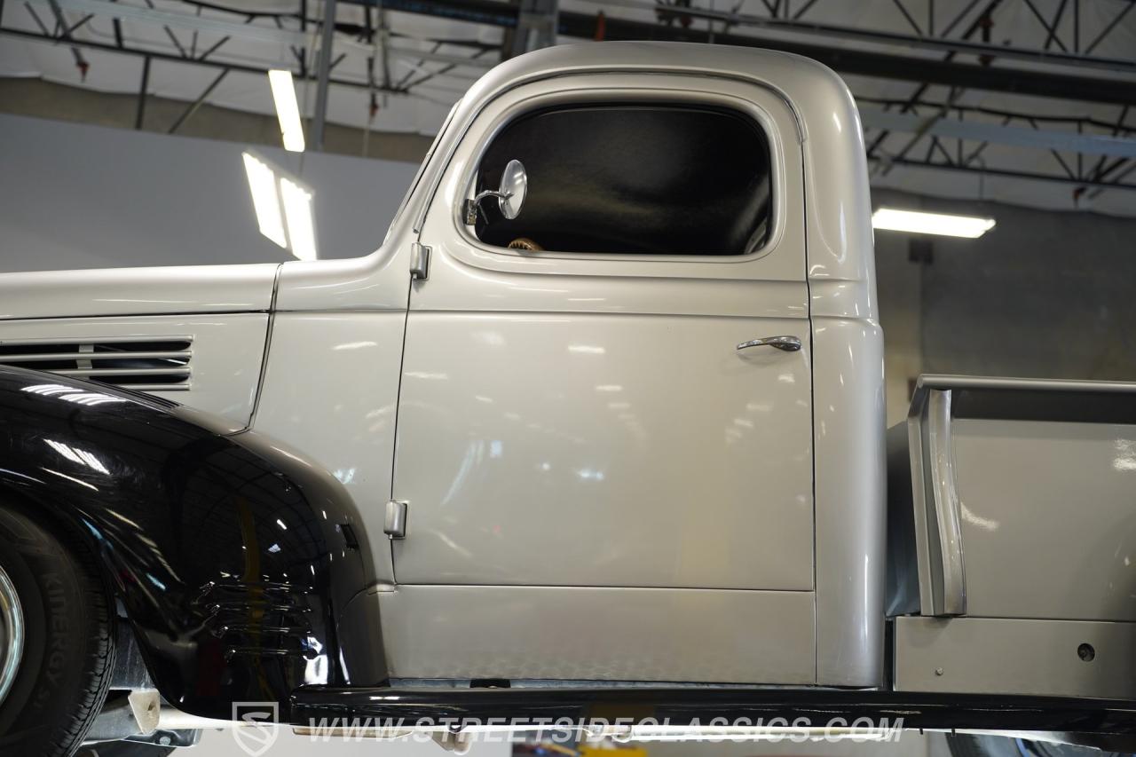 1946 Dodge 1/2-Ton Pickup