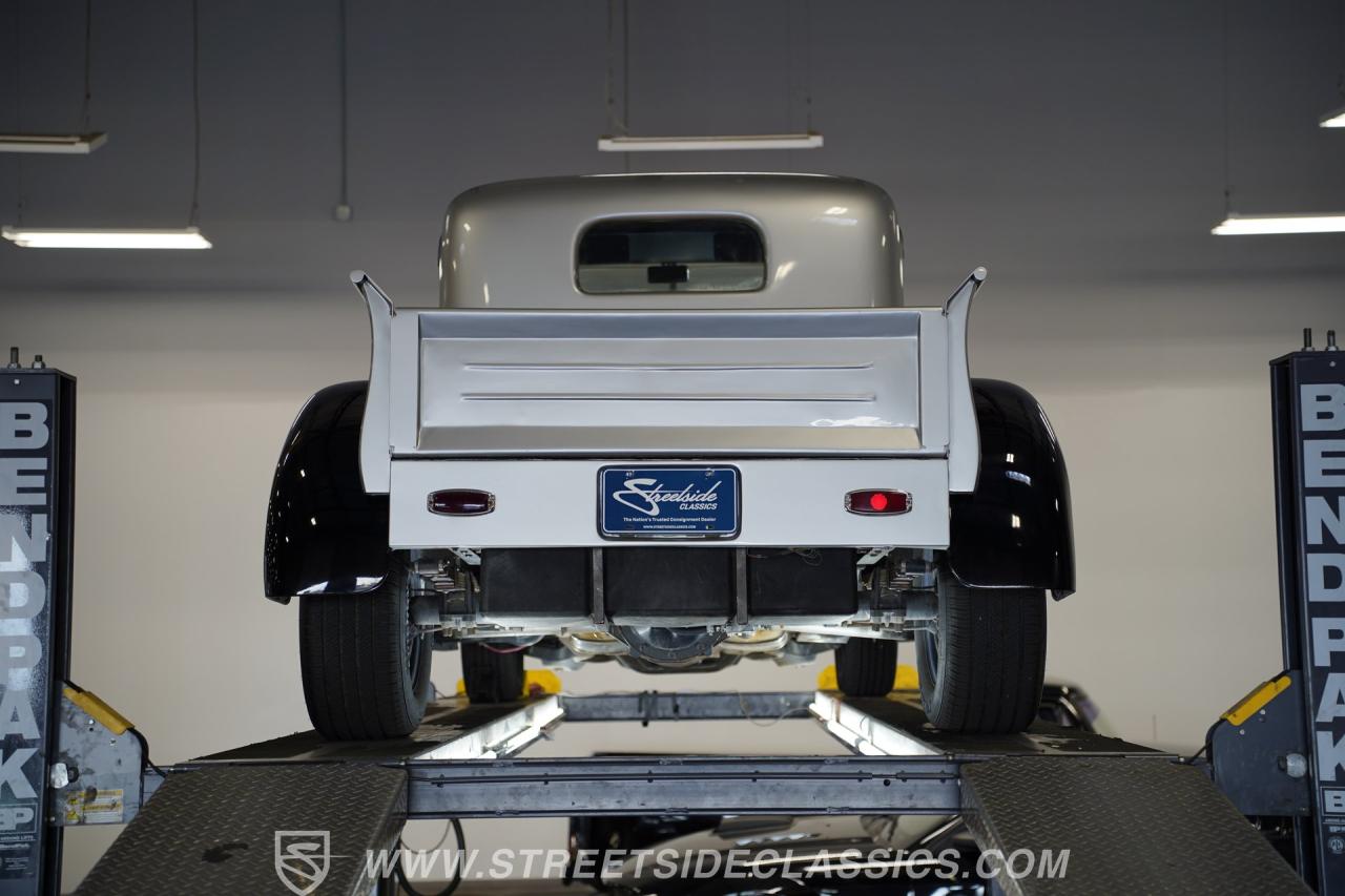 1946 Dodge 1/2-Ton Pickup