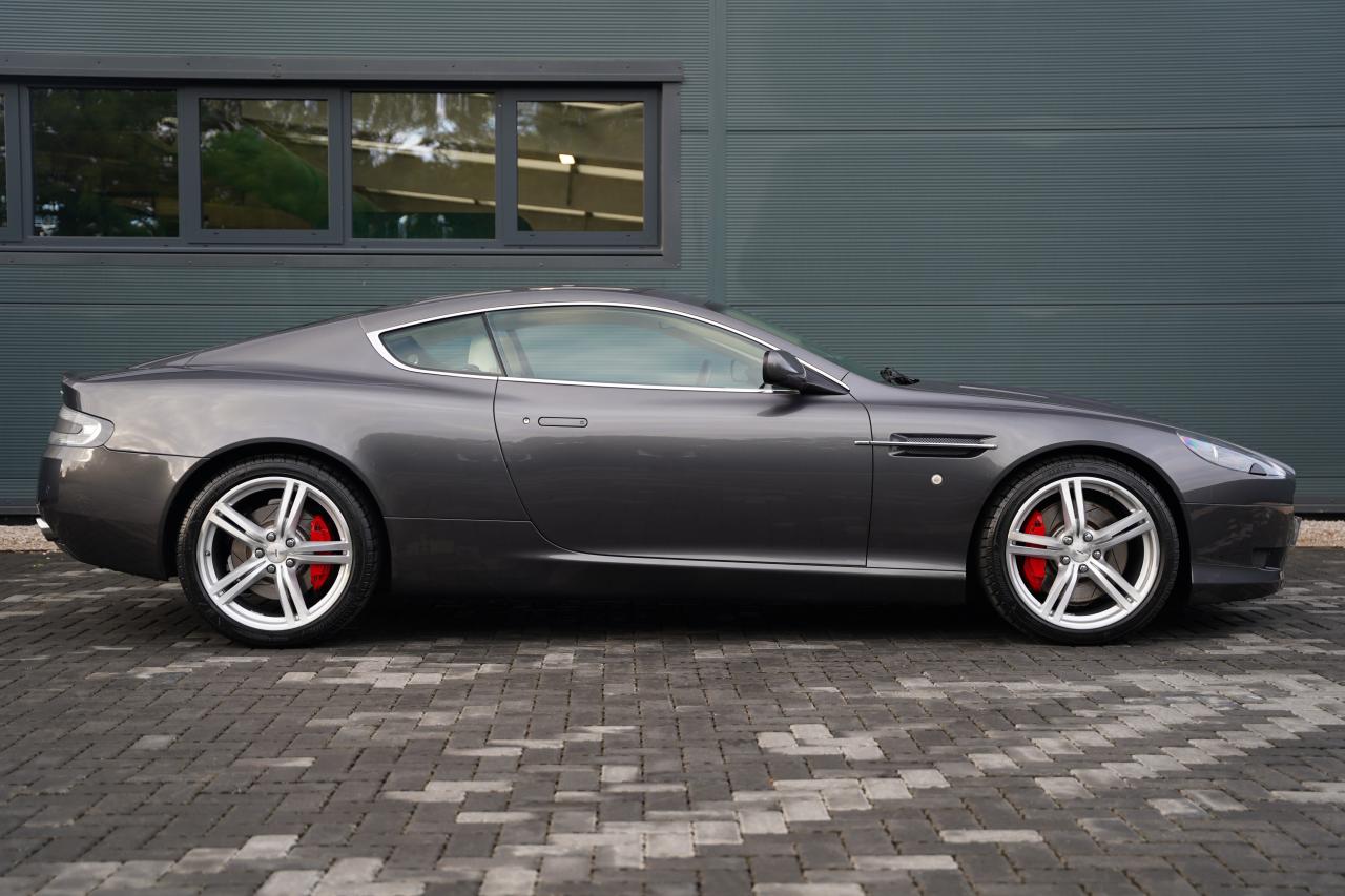 2009 Aston Martin DB9