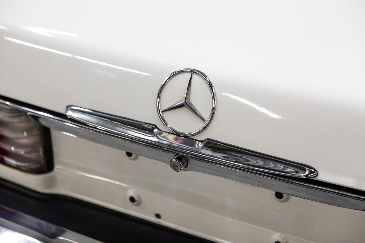 1984 Mercedes - Benz 380 SL