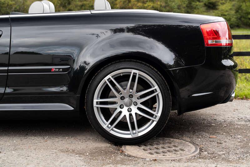 2006 Audi RS4