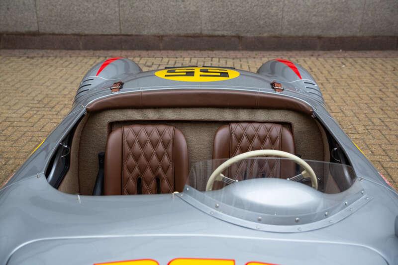 2015 Porsche 550
