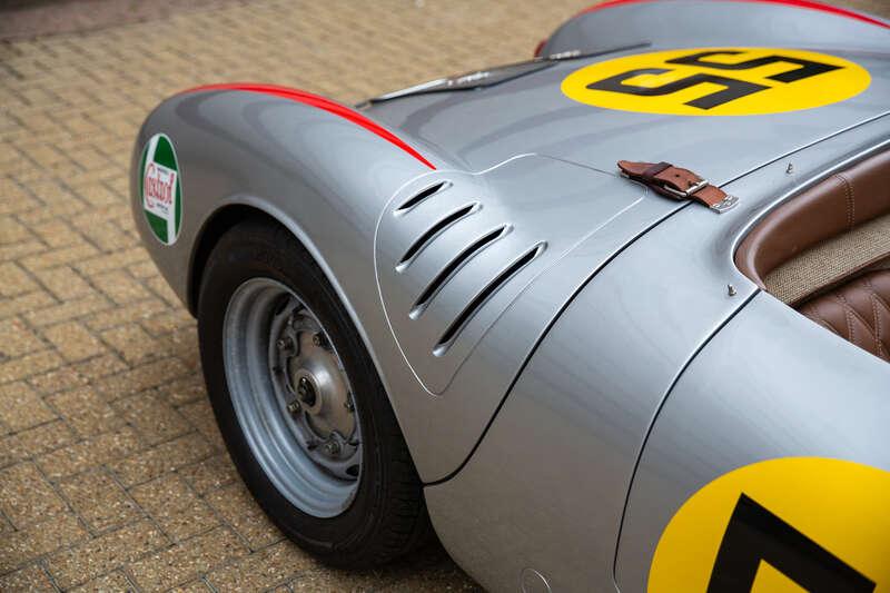 2015 Porsche 550