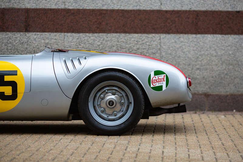 2015 Porsche 550