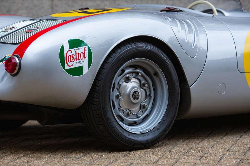 2015 Porsche 550