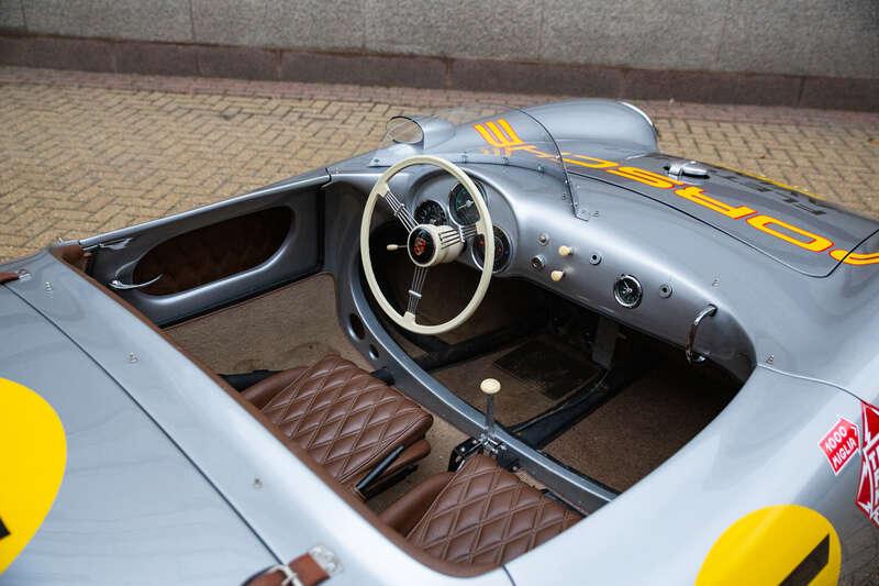 2015 Porsche 550