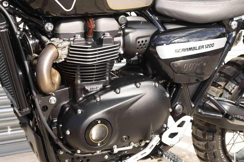 2020 Triumph 1200 SCRAMBLER BOND EDITION