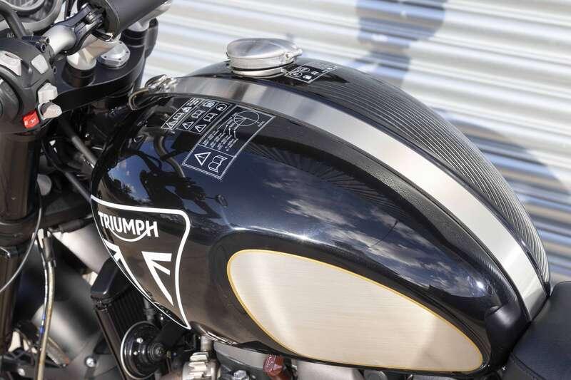 2020 Triumph 1200 SCRAMBLER BOND EDITION