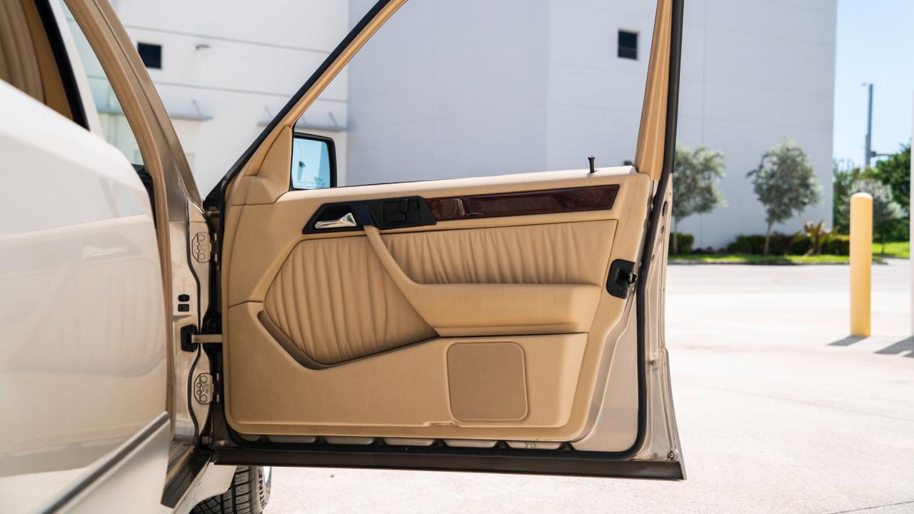 1992 Mercedes - Benz 500 E