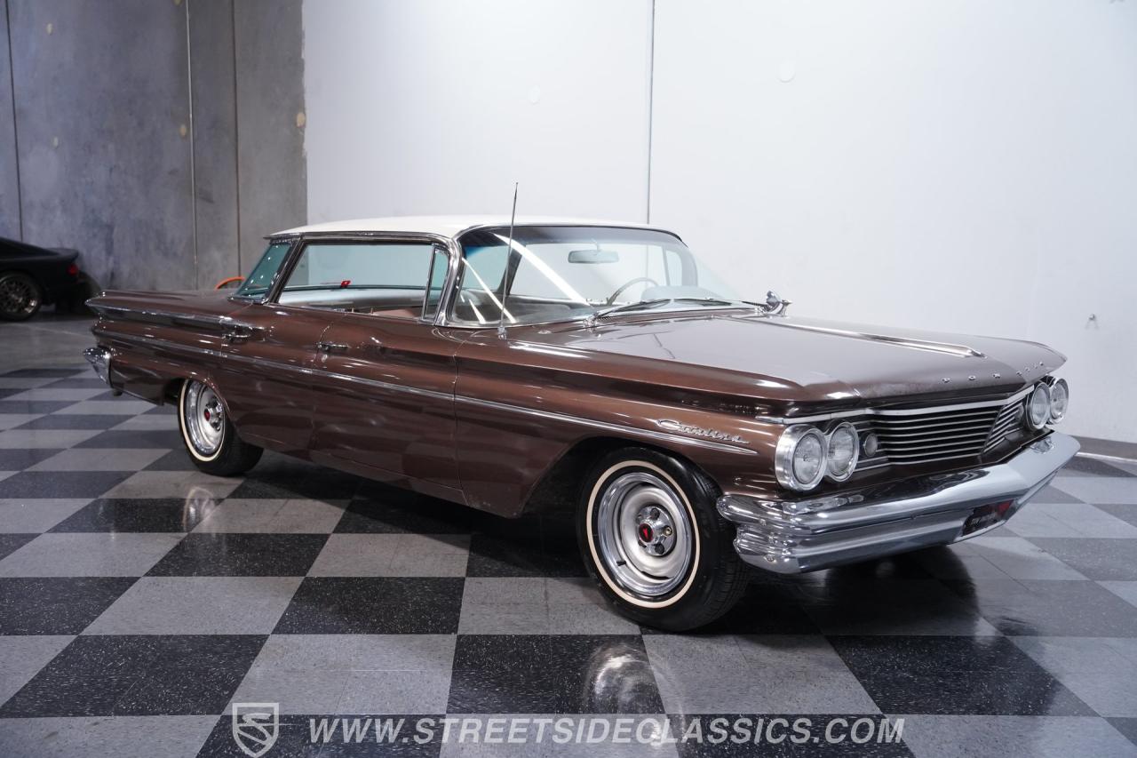 1960 Pontiac Catalina Vista