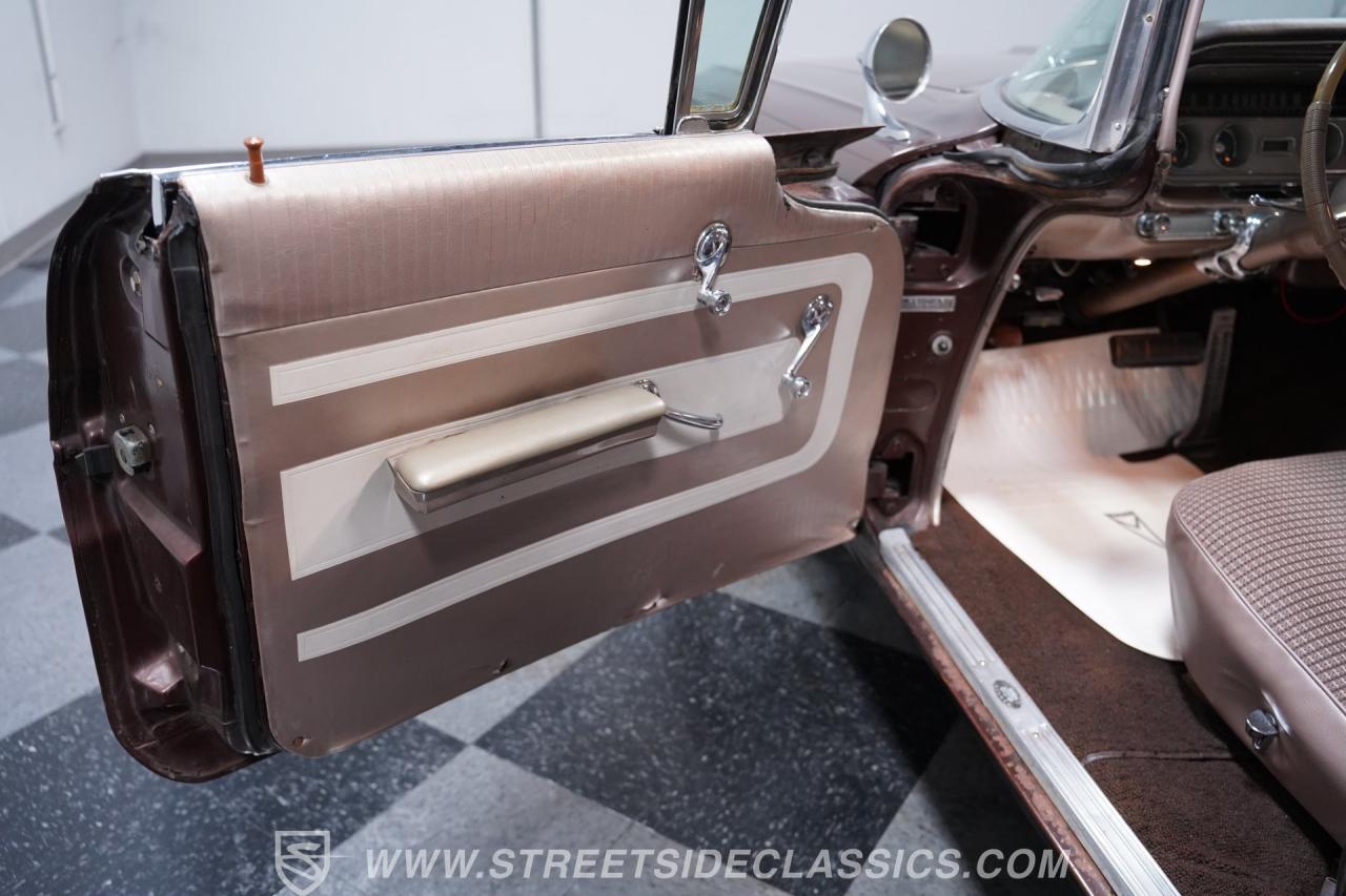 1960 Pontiac Catalina Vista