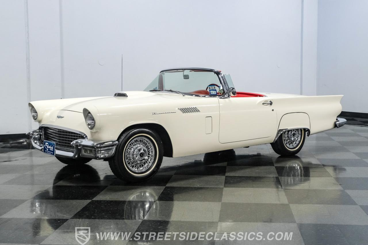 1957 Ford Thunderbird