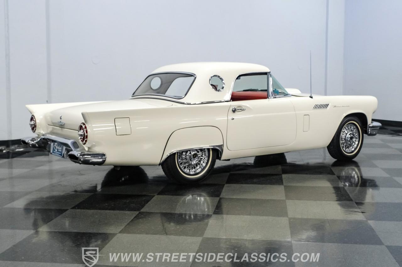 1957 Ford Thunderbird
