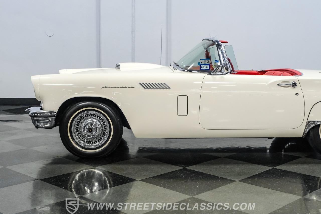 1957 Ford Thunderbird