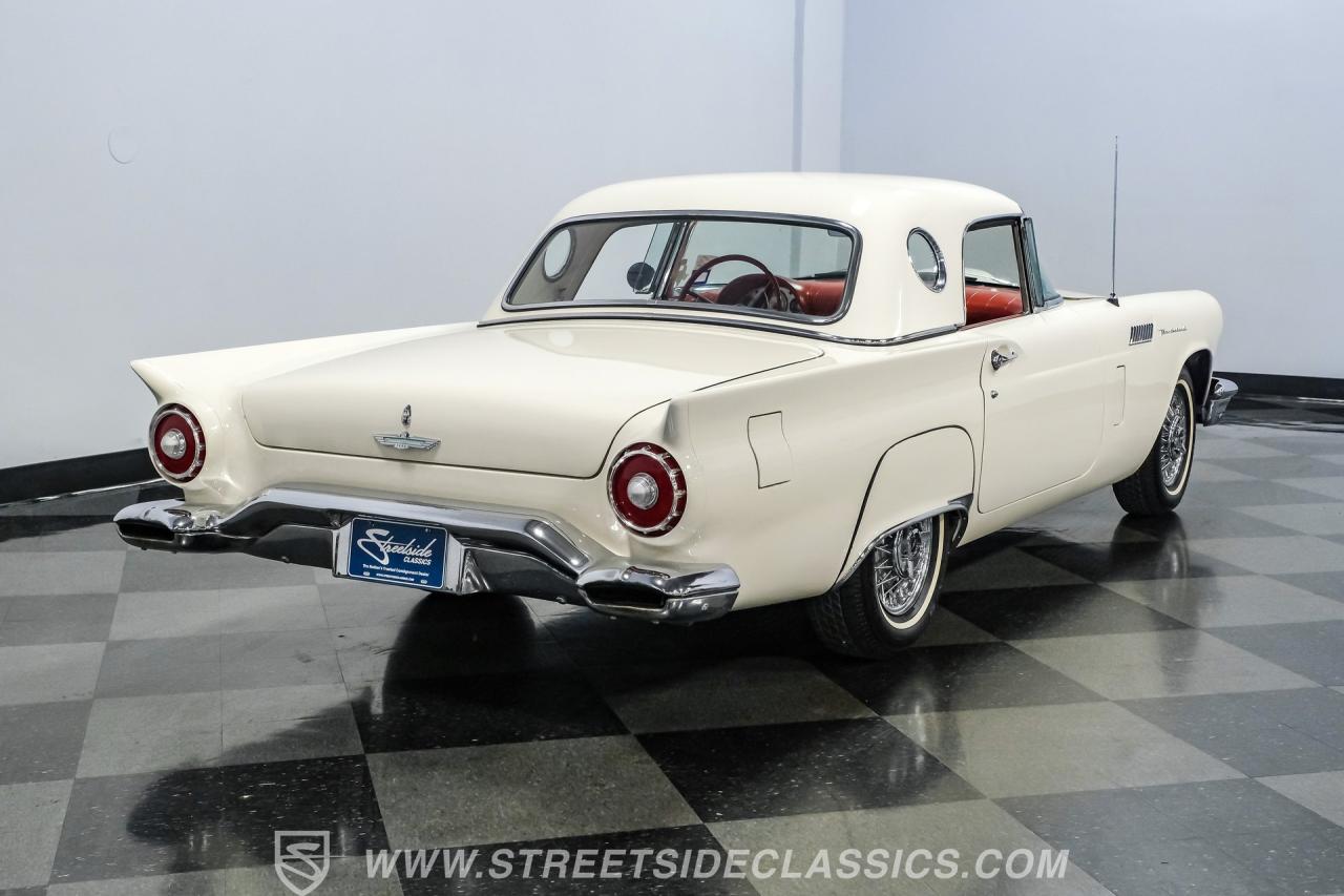 1957 Ford Thunderbird