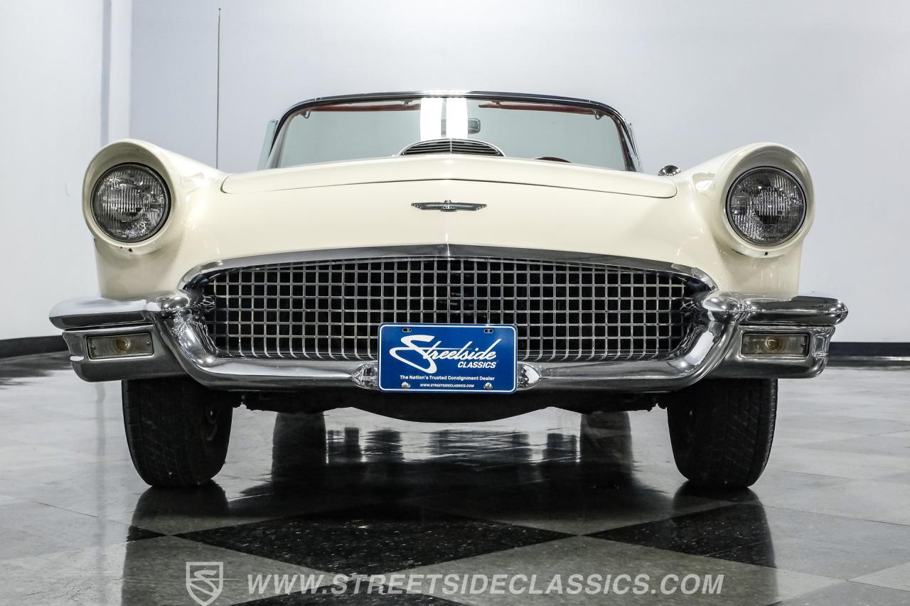 1957 Ford Thunderbird