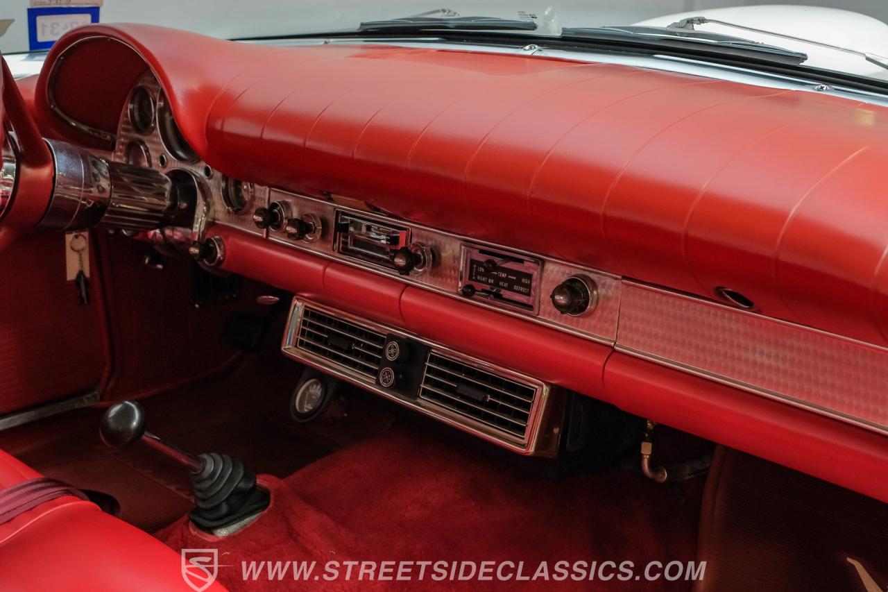 1957 Ford Thunderbird
