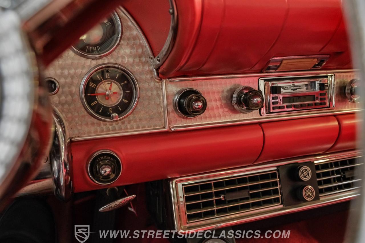 1957 Ford Thunderbird