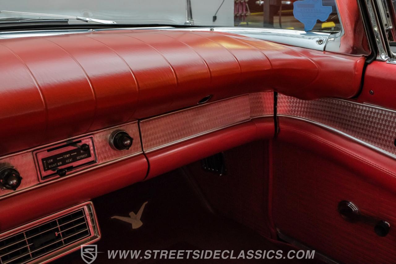 1957 Ford Thunderbird