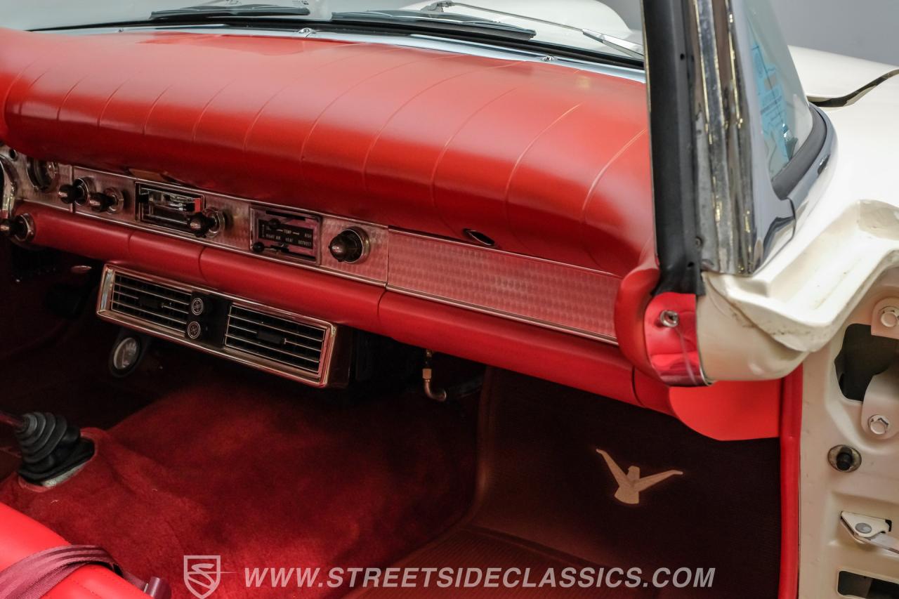 1957 Ford Thunderbird