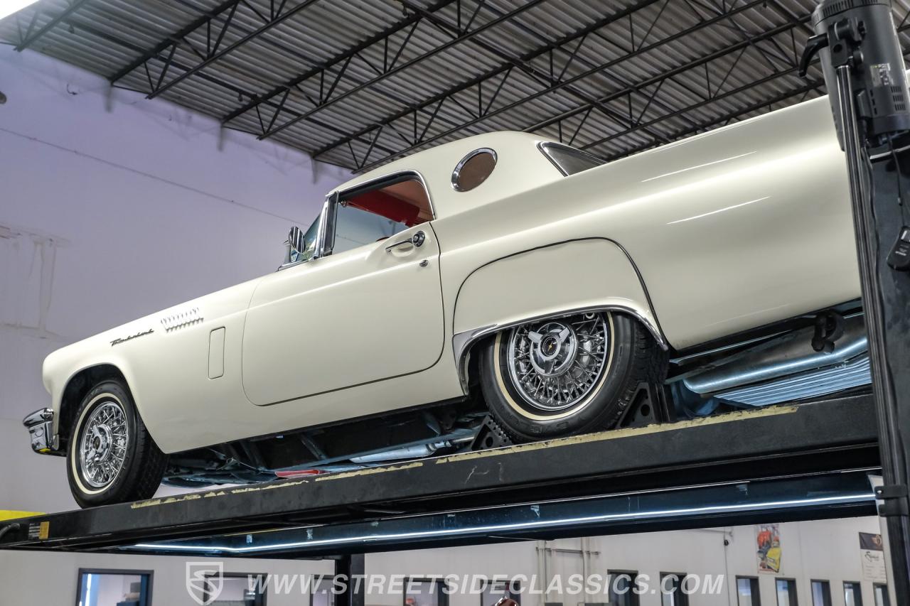 1957 Ford Thunderbird