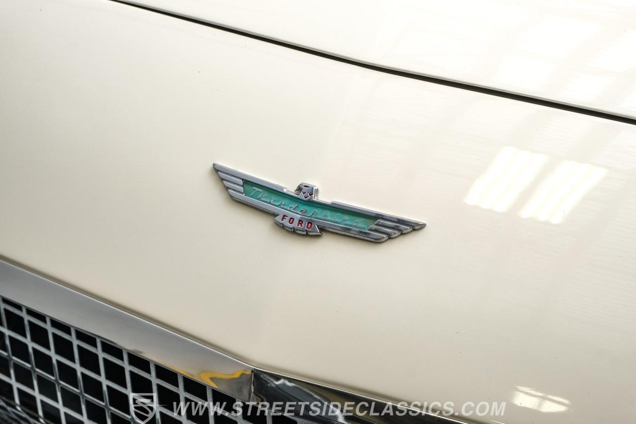 1957 Ford Thunderbird