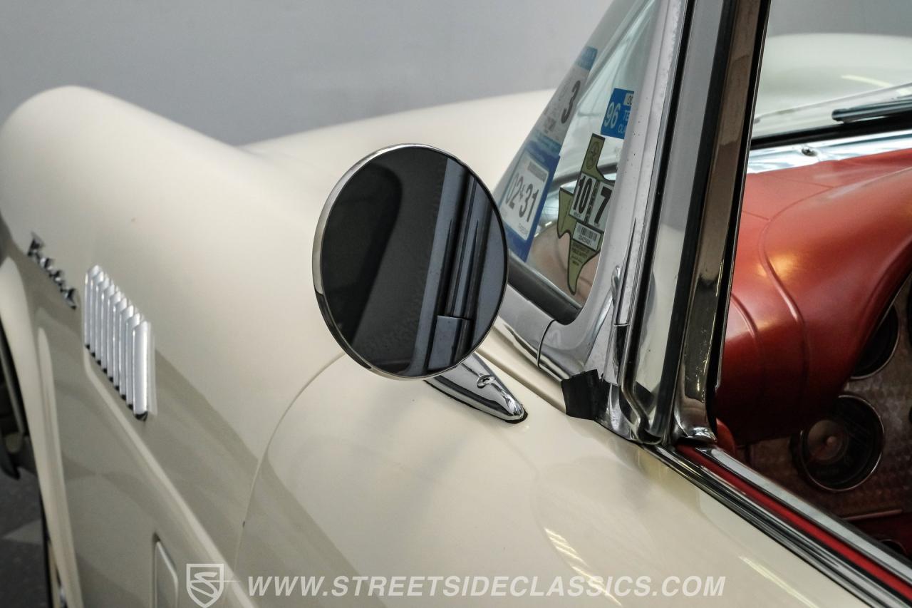 1957 Ford Thunderbird