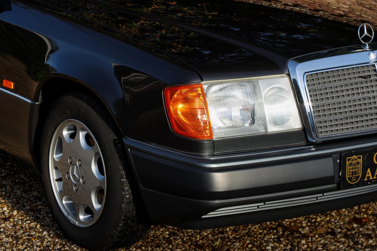 1992 Mercedes - Benz Mercedes Benz 200 E W124 &ldquo;36.000 km with one owner&rdquo; NEW ORIGINAL CONDITION