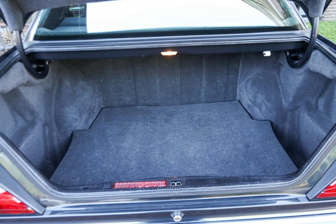 1992 Mercedes - Benz Mercedes Benz 200 E W124 &ldquo;36.000 km with one owner&rdquo; NEW ORIGINAL CONDITION