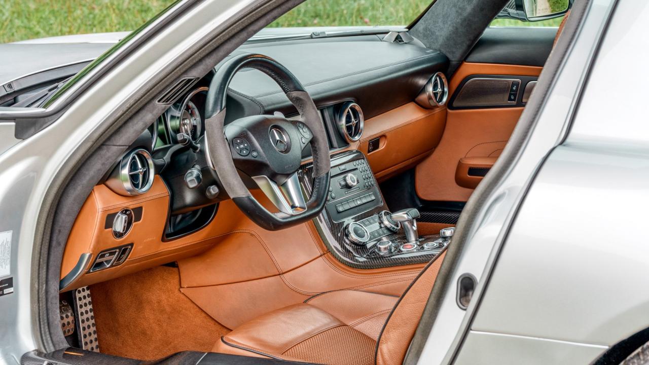 2011 Mercedes - Benz SLS AMG