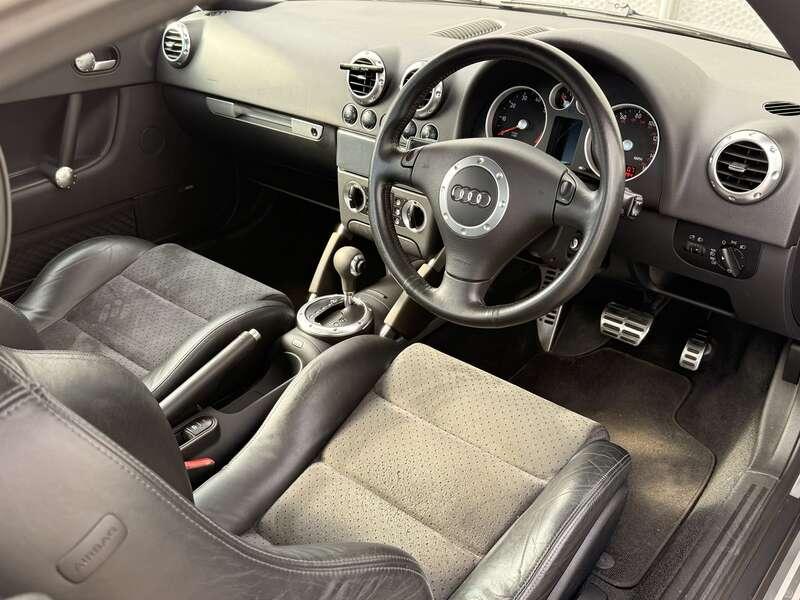 2004 Audi TT
