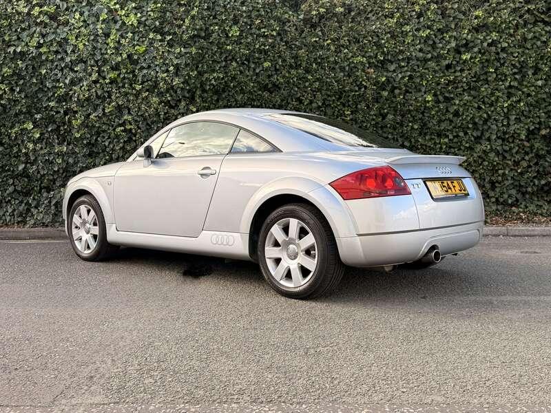 2004 Audi TT