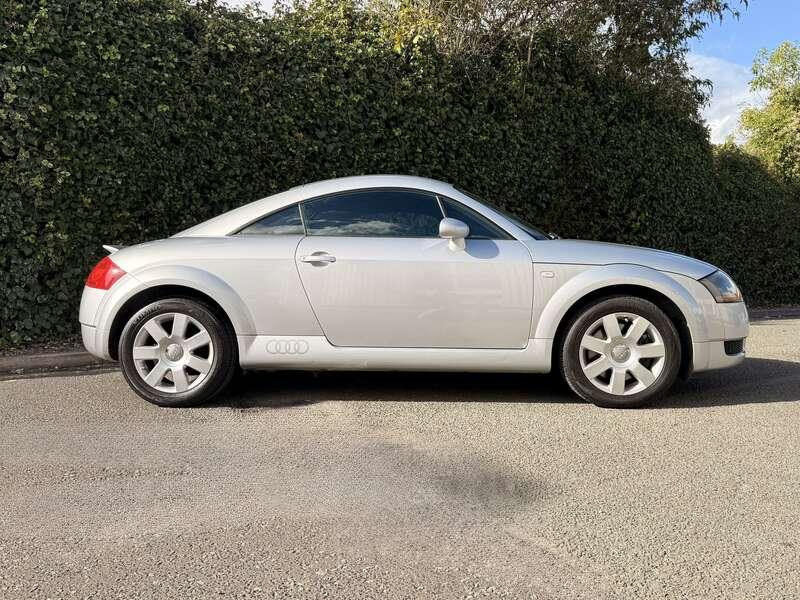 2004 Audi TT