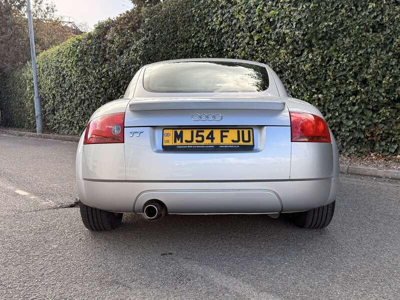 2004 Audi TT