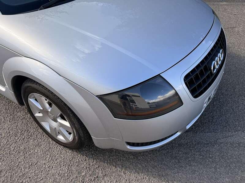 2004 Audi TT
