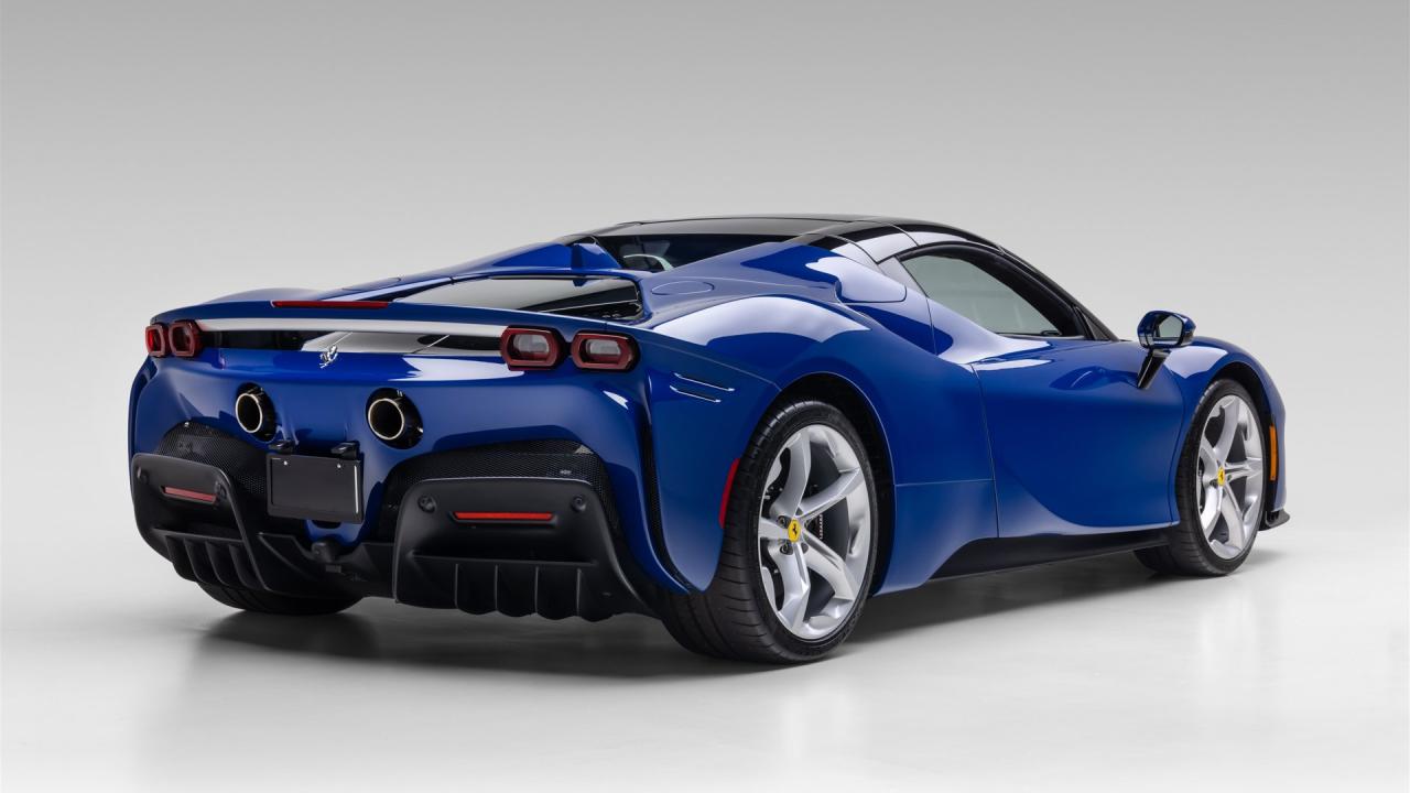 2022 Ferrari SF90 Spider