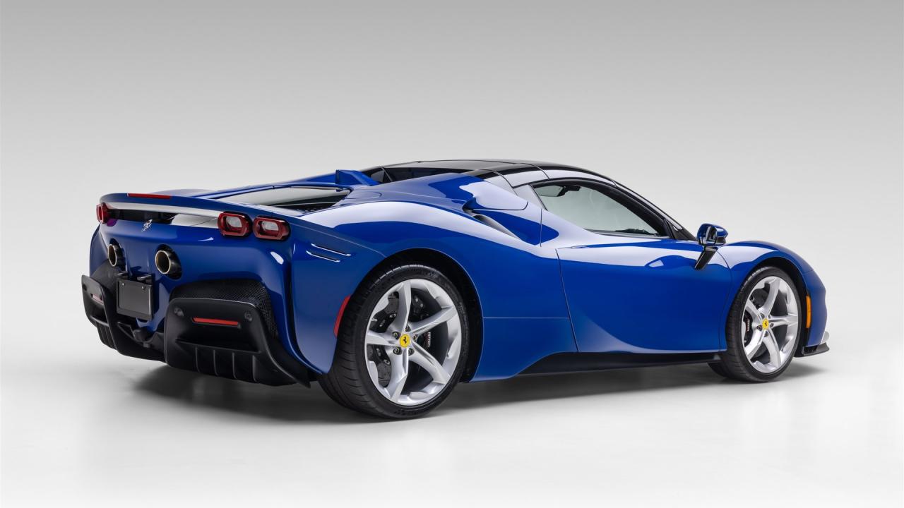 2022 Ferrari SF90 Spider