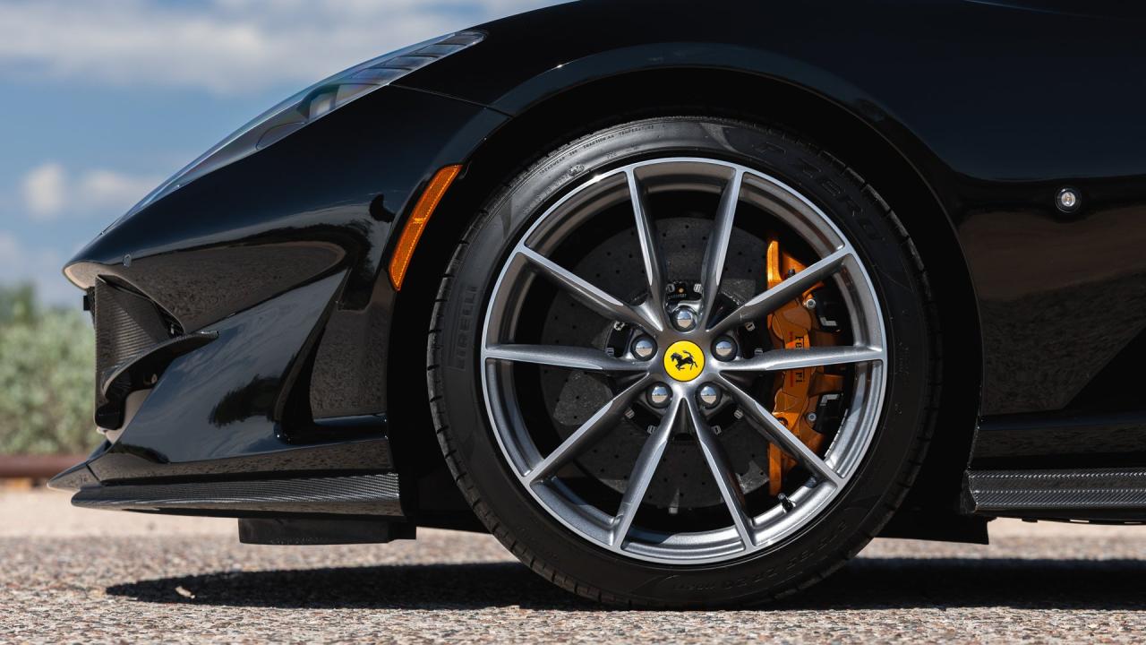 2022 Ferrari 812 GTS