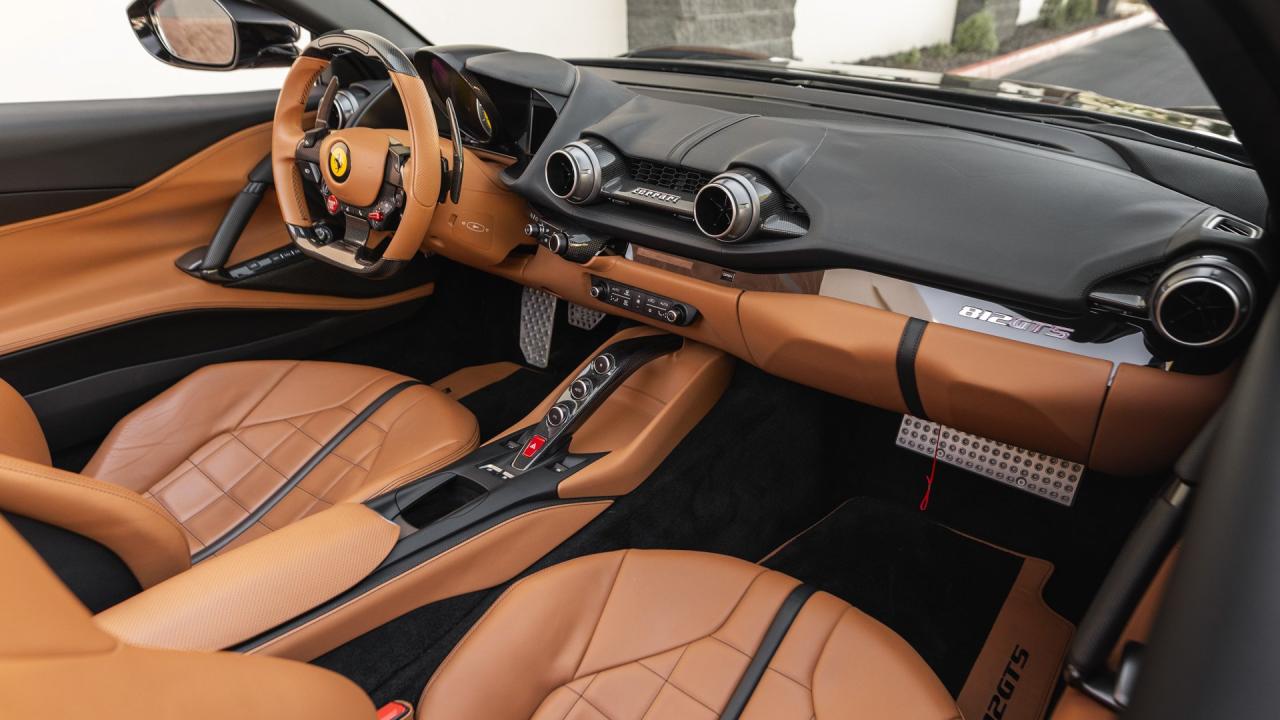 2022 Ferrari 812 GTS