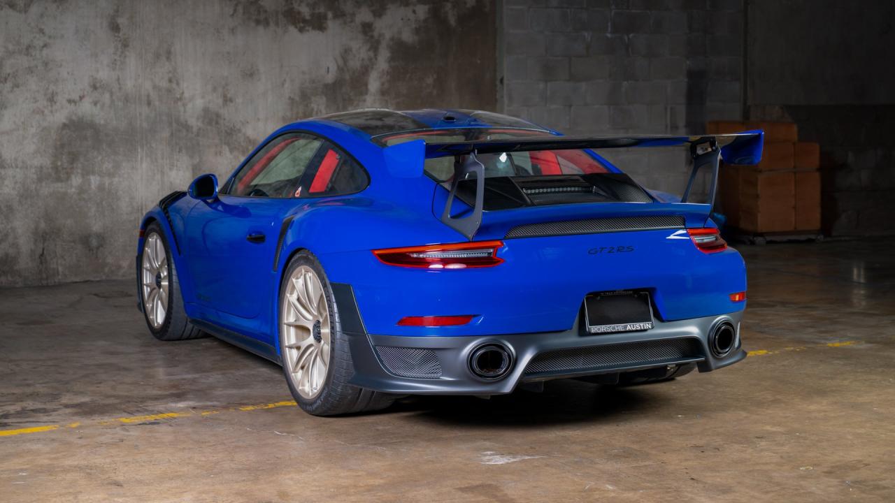 2019 Porsche 911 GT2 RS Weissach Package