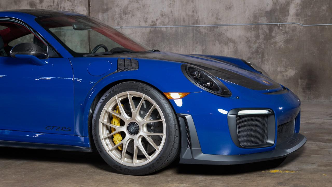 2019 Porsche 911 GT2 RS Weissach Package