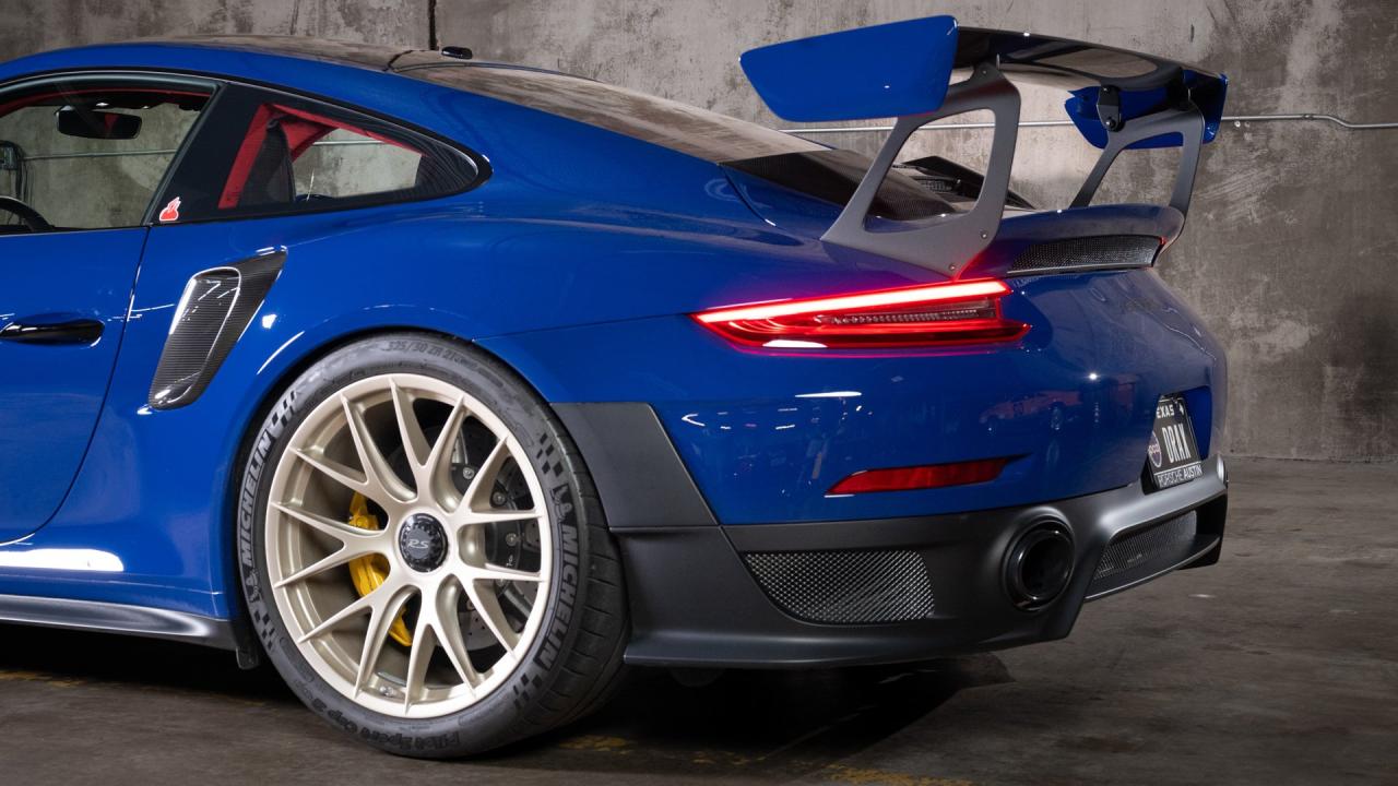 2019 Porsche 911 GT2 RS Weissach Package